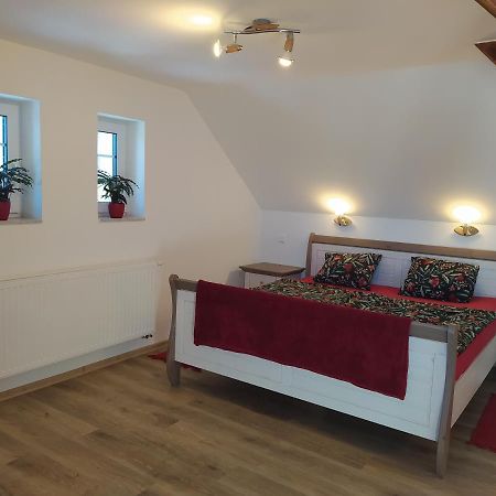 Podkrovni Apartman Pololan U Rybnika Nova Ves  Экстерьер фото